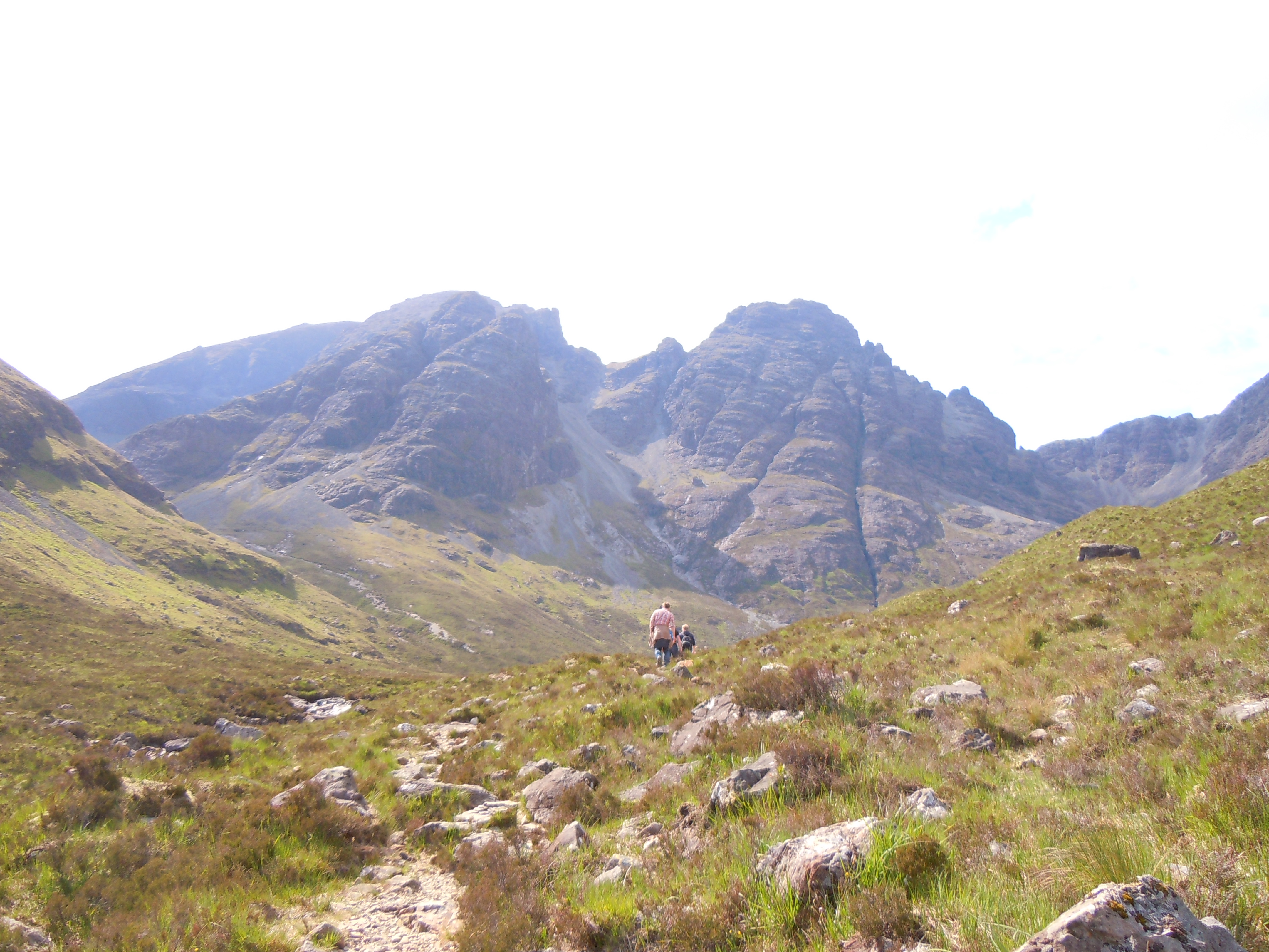 5 idiots walking in the mountains of Isle of Skye 5 idiots walking in the mountains of Isle of Skye